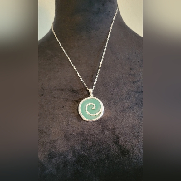 NWOT Teal Design Necklace - Picture 6 of 6